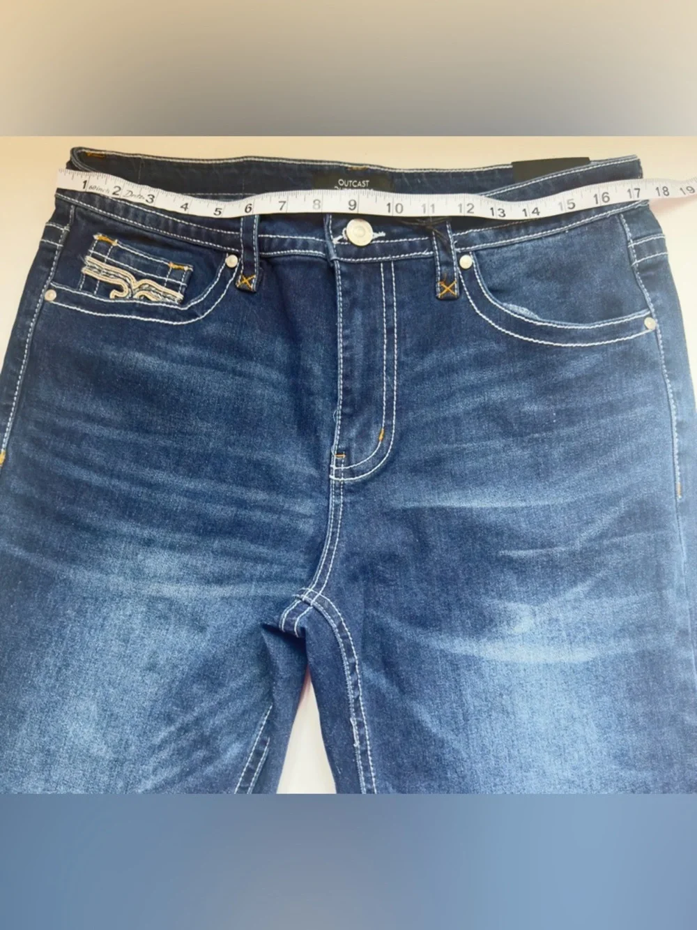 Outcast Outfitters women's Blue Jeans Embroidered Fleur De Lis Cross Pockets